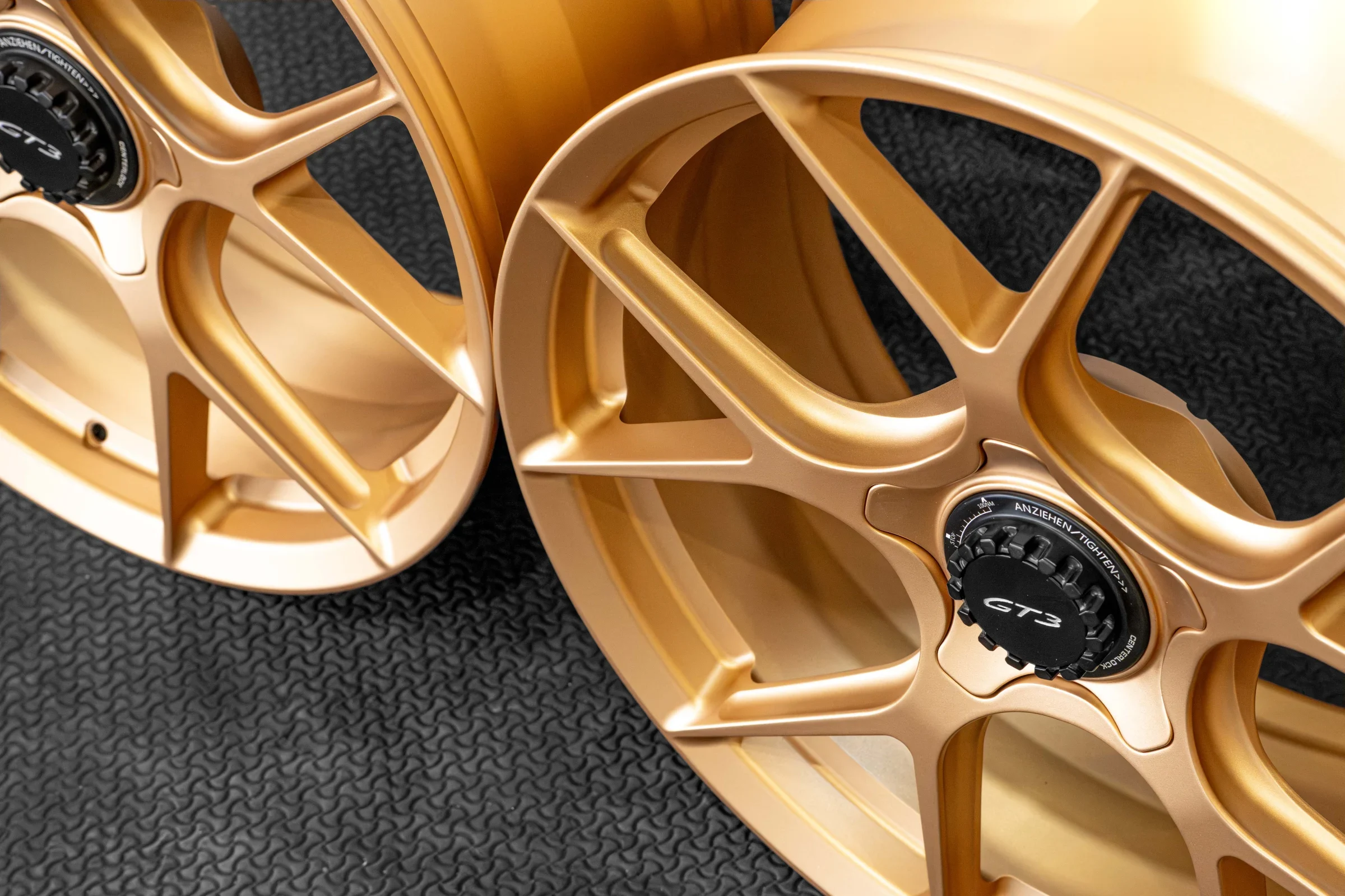 ชุดแต่ง PORSCHE 991.2 SERIES Porsche 991.2 x CNC Custom Forged Wheels 20” x Akrapovic คาร์บอน ดิฟฟิวเซอร์ Prodrive Shop ภาพ 12