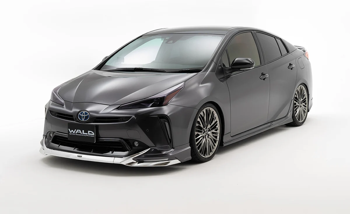 ชุดแต่ง TOYOTA PRIUS WALD Japan เอ็กเซ็กคิวทีฟไลน์ ภาพ 2