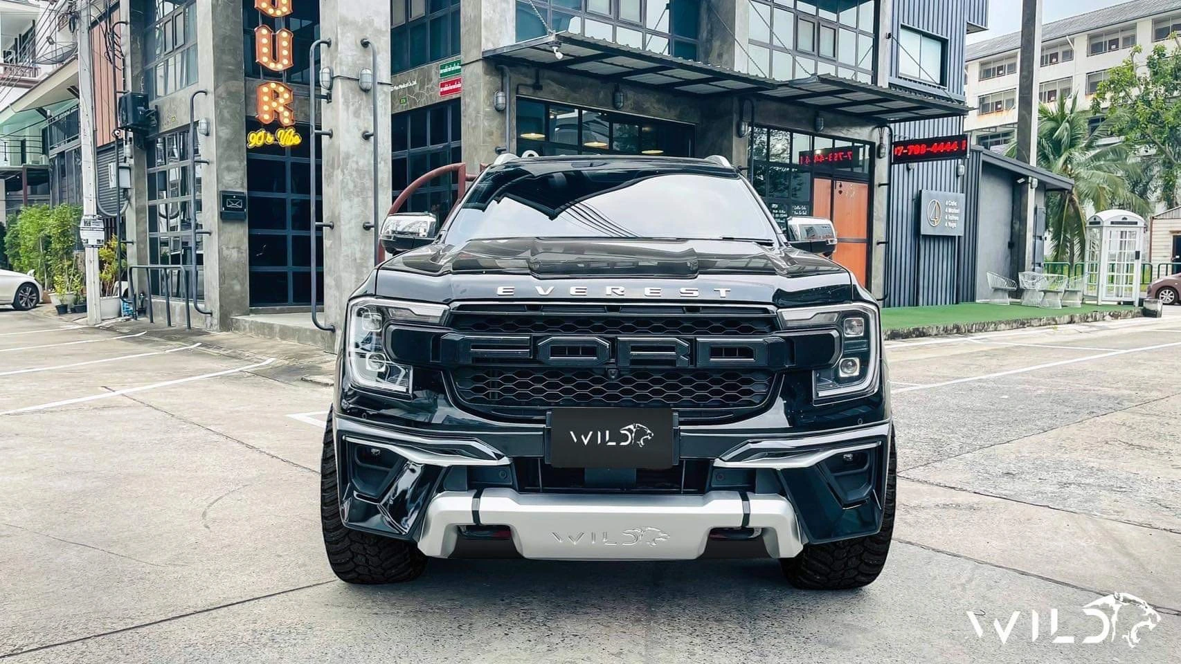 ชุดแต่ง FORD EVEREST WILD (SILVER STYLE) 2022 V.1 ภาพที่ 1