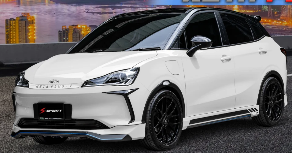 ชุดแต่ง NETA V 2022 – NETA PLUS V ภาพรถเต็มคันมุมหน้าจากต้นทาง S-Sporty
