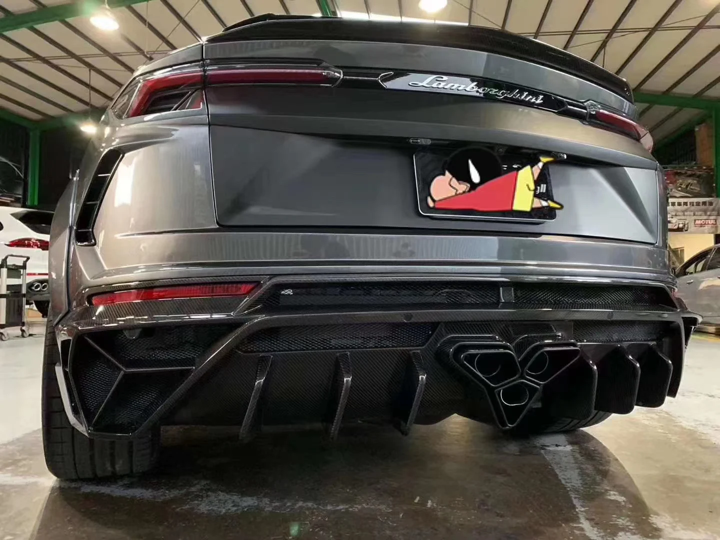 รูปชุดแต่ง ชุดแต่ง Lamborghini Urus Mansory ภาพที่ 7