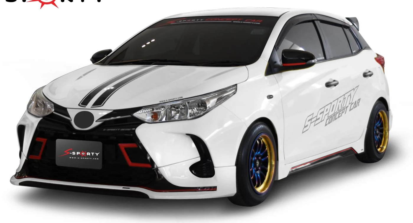ชุดแต่ง Yaris Hatchback 2020 SPORT 1 ภาพรถเต็มคันมุมหน้าจากต้นทาง S-Sporty