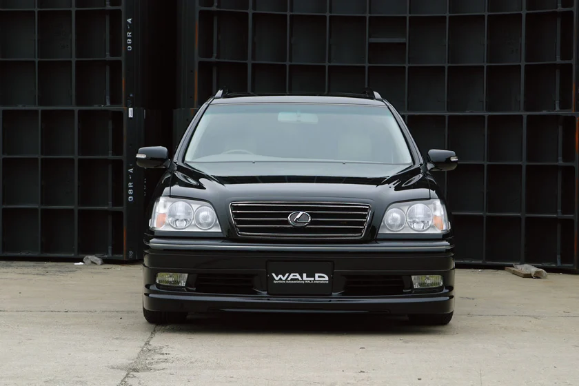 ชุดแต่ง TOYOTA CROWN ESTATE WALD Japan เอ็กเซ็กคิวทีฟไลน์ ภาพ 1