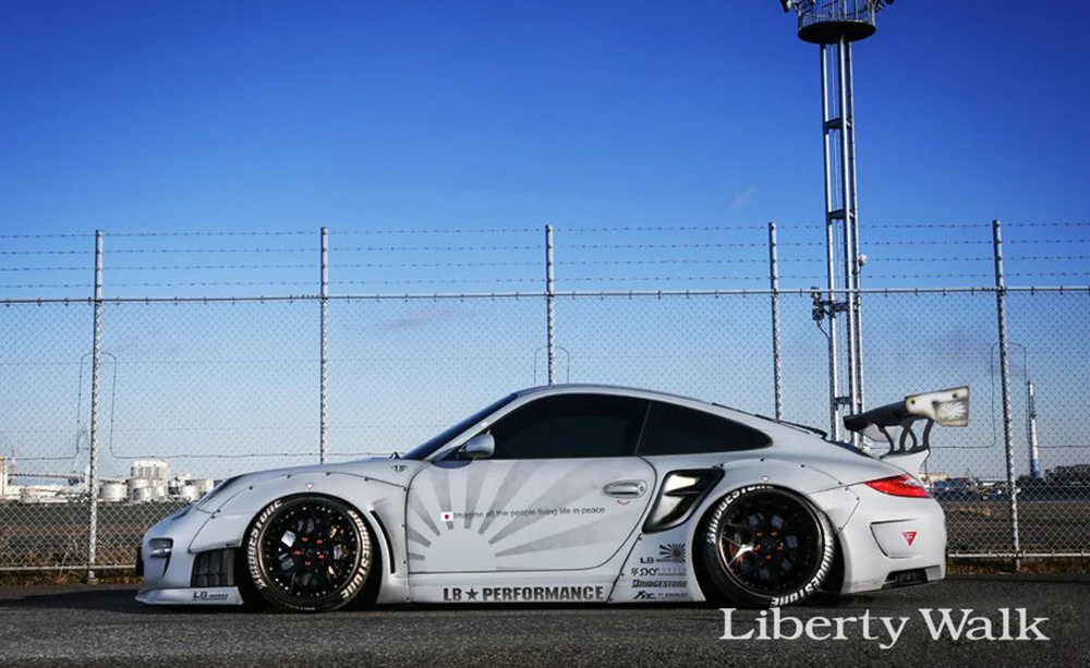 ชุดแต่ง Porsche Carrera 911 (997) LB WORK