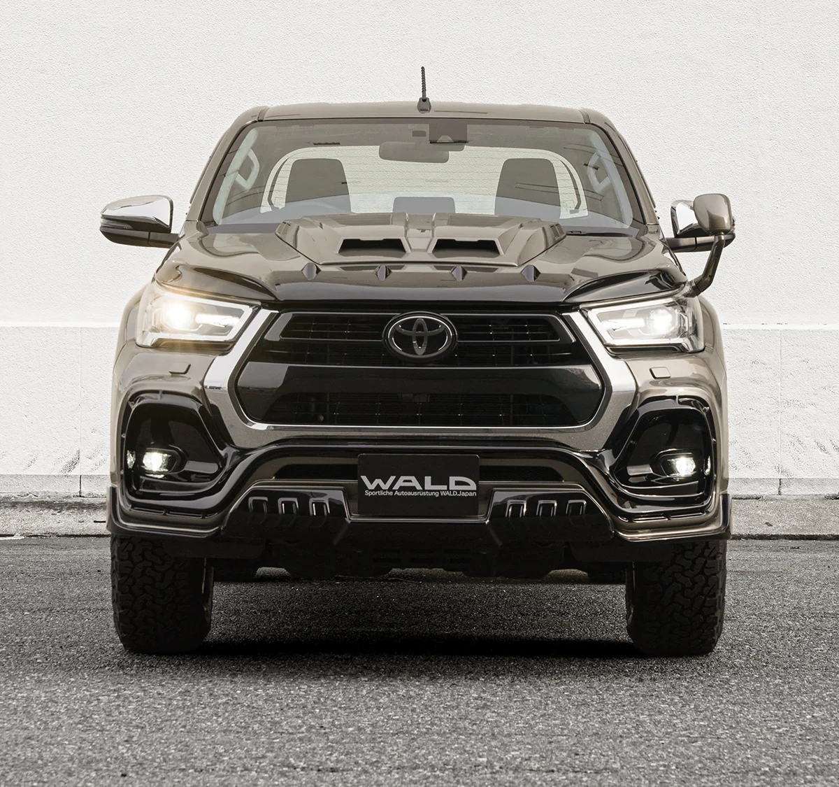 ชุดแต่ง TOYOTA HILUX WALD Japan สปอร์ตไลน์ แบล็กไบซัน เอดิชัน BUMPER TYPE ภาพ 1