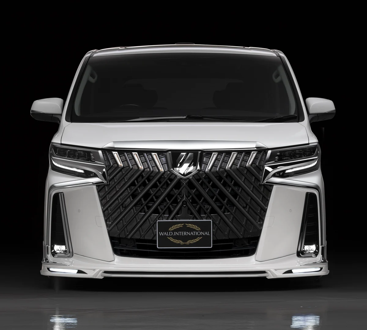 ชุดแต่ง TOYOTA ALPHARD S/SC/SR WALD Japan เอ็กเซ็กคิวทีฟไลน์ ภาพ 1