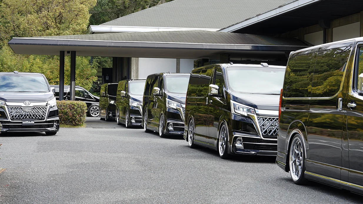 ชุดแต่ง TOYOTA GRANACE WALD Japan เอ็กเซ็กคิวทีฟไลน์ ภาพ 19
