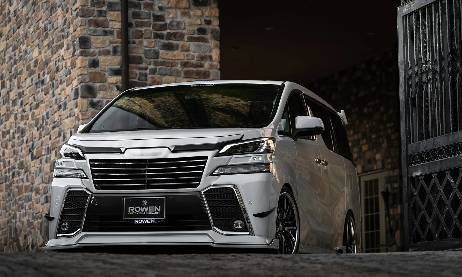 ชุดแต่ง TOYOTA 30 VELLFIRE Z-grade MODEL AGH3#W/GGH3#W/AYH30W 2015.1~2017.12 Rowen Japan ภาพ 12