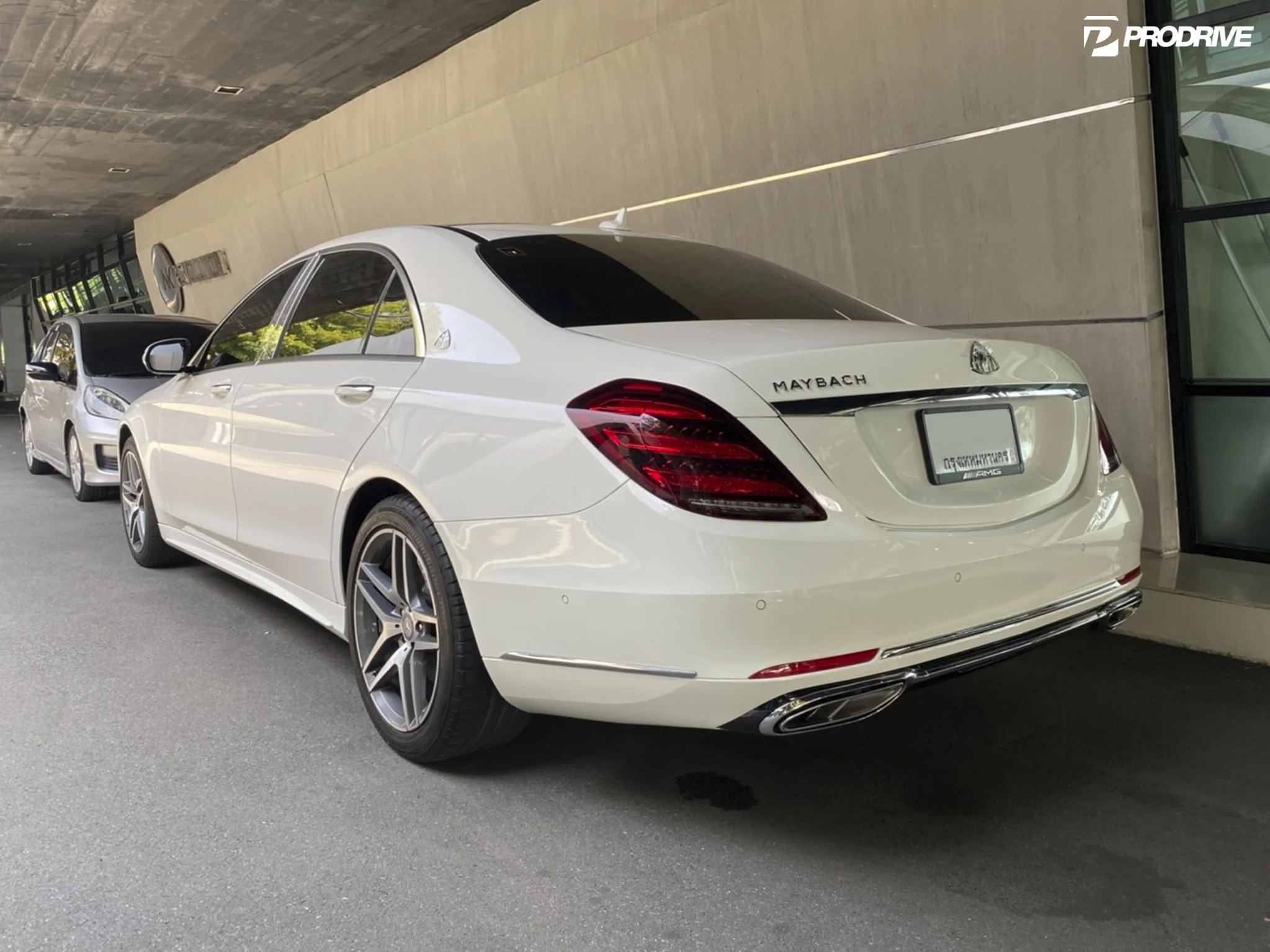 ชุดแต่ง MERCEDES BENZ W222 Mercedes-Benz W222 x Maybach Prodrive Shop ภาพ 3