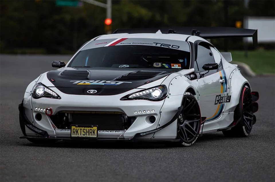 รูปชุดแต่ง ชุดแต่ง Toyota 86 BRZ Rocket Bunny V 2.5 ภาพที่ 2