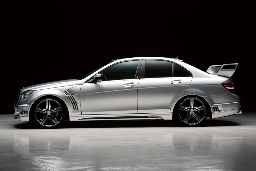 ชุดแต่ง MERCEDES-BENZ C-CLASS WALD Japan สปอร์ตไลน์ แบล็กไบซัน เอดิชัน ภาพ 2