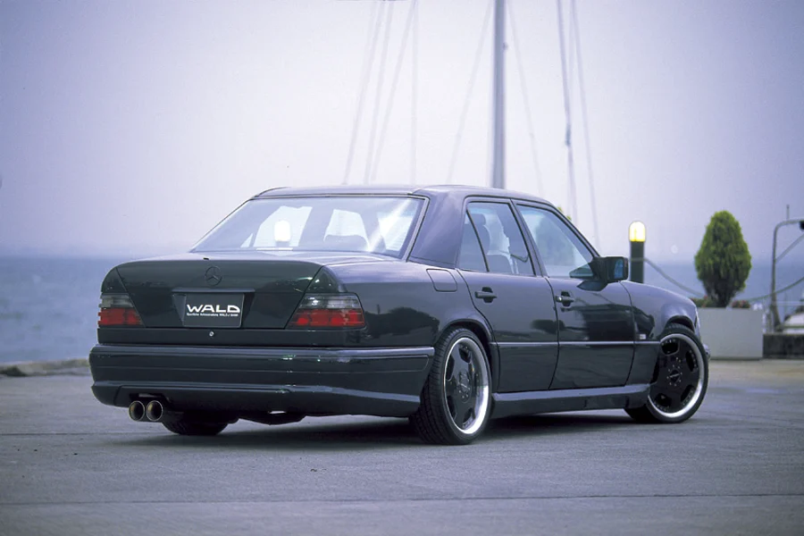 รูปชุดแต่ง ชุดแต่ง Mercedes-Benz E Class W124 WALD 4Door ภาพที่ 9