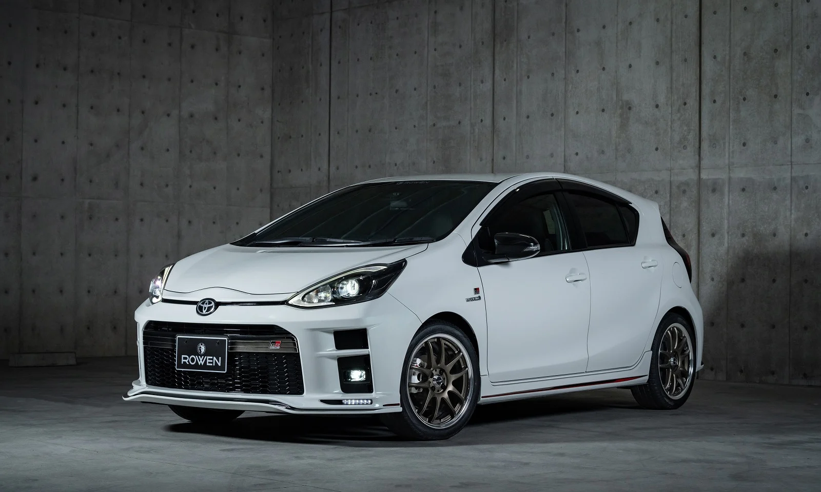 ชุดแต่ง TOYOTA 10 AQUA GR SPORT NHP10 2017.11~2021.7 ROWEN SPORT Rowen Japan ภาพ 17