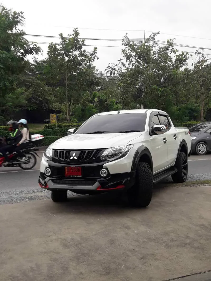 ชุดแต่งไทรทัน 2015 AmotriZ Body Kits - MITSUBISHI New Triton Model 2015 - Up ชุดแต่งรถ ภาพ 6