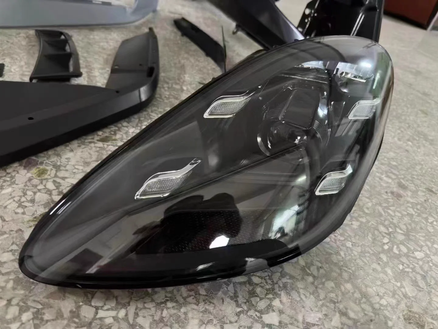 รูปชุดแต่ง ชุดแต่ง Porsche Cayman 981 981 เป็น 982 ภาพที่ 6