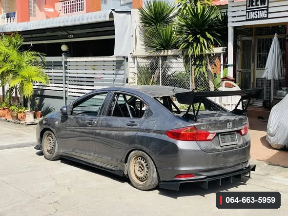 ภาพประกอบชิ้นส่วนและองค์ประกอบการแต่ง Honda City GM6