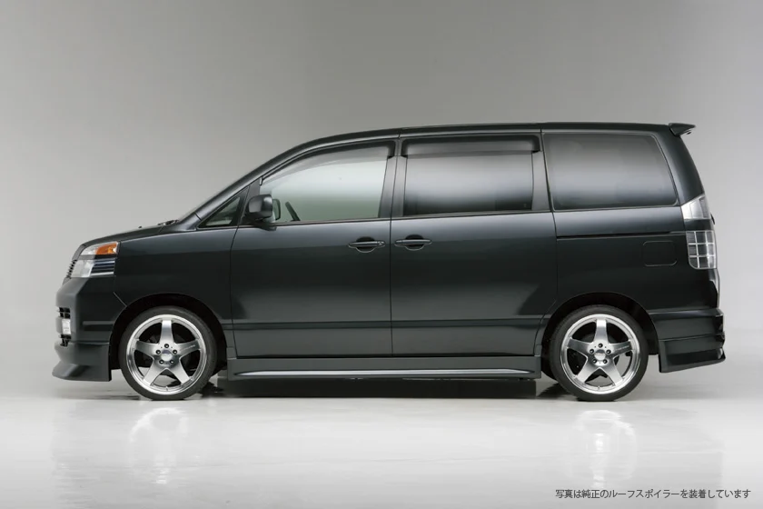 ชุดแต่ง TOYOTA VOXY WALD Japan สปอร์ตไลน์ ภาพ 4