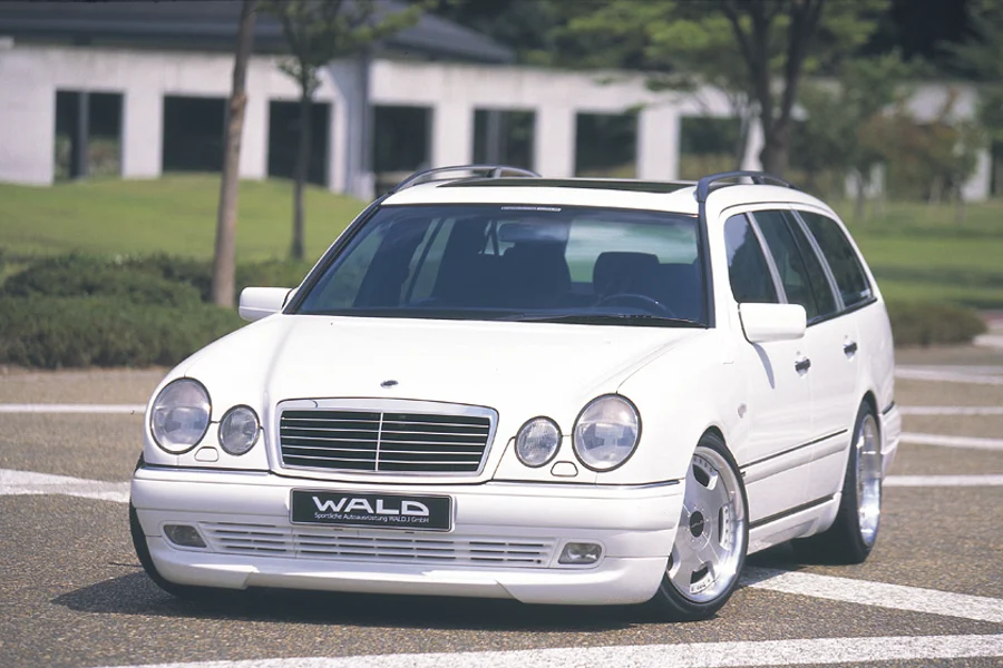 รูปชุดแต่ง ชุดแต่ง Mercedes-Benz E Class W210 WALD Wargon 1995 2003 ภาพที่ 2