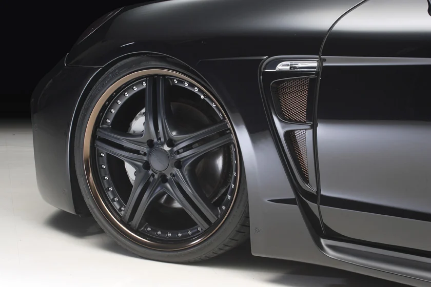 ชุดแต่ง PORSCHE PANAMERA WALD Japan สปอร์ตไลน์ แบล็กไบซัน เอดิชัน ภาพ 6