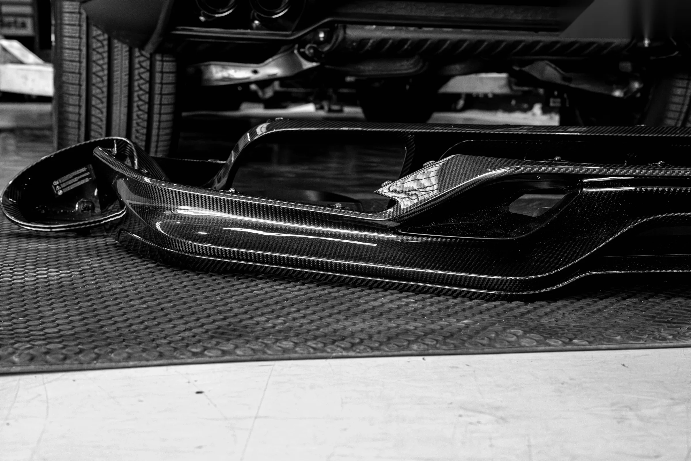 ชุดแต่ง PORSCHE E3.2 Porsche Cayenne Coupe E3.2 x Craftec คาร์บอน Parts Prodrive Shop ภาพ 11