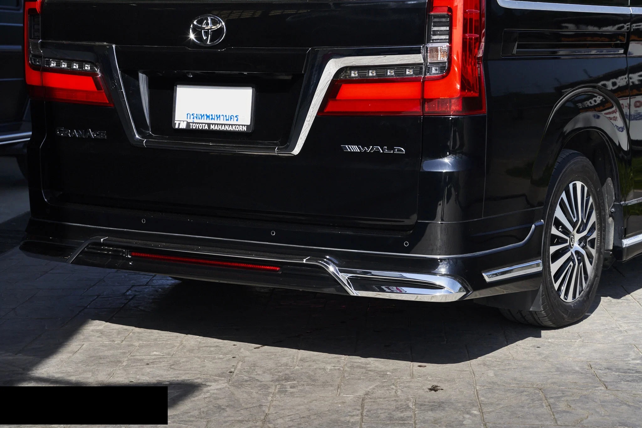 ชุดแต่ง TOYOTA Majesty Toyota Majesty x WALD International Prodrive Shop ภาพ 7
