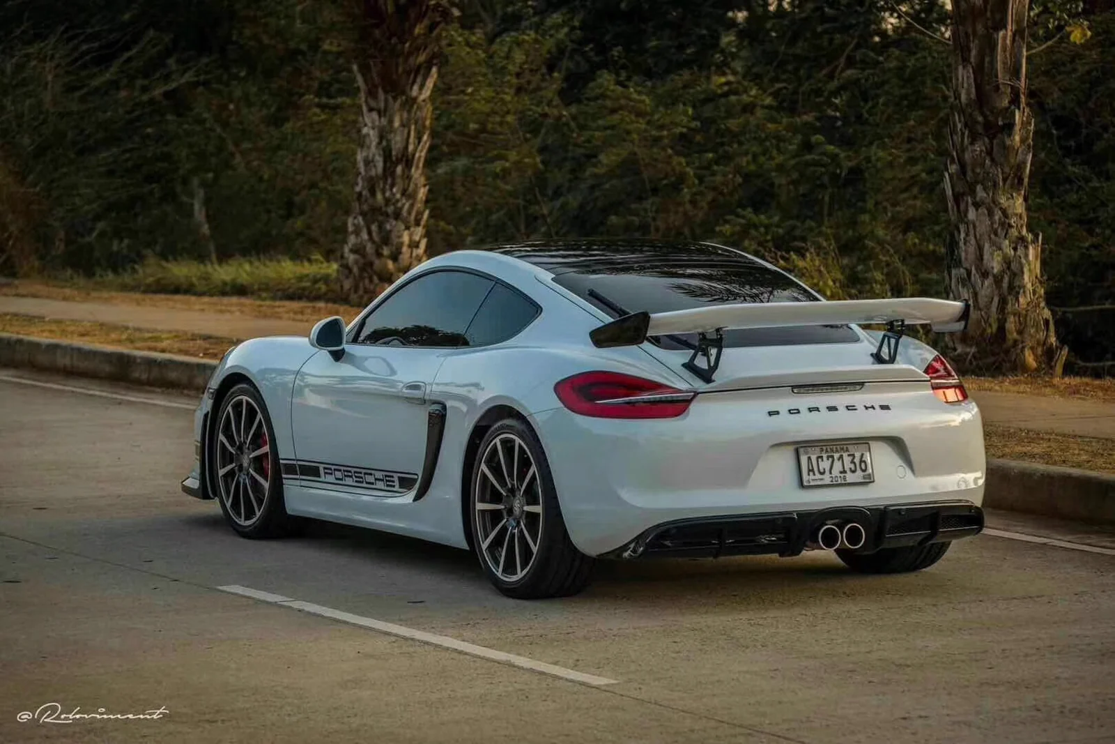 รูปชุดแต่ง ชุดแต่ง Porsche Cayman 981 GT4 ภาพที่ 10
