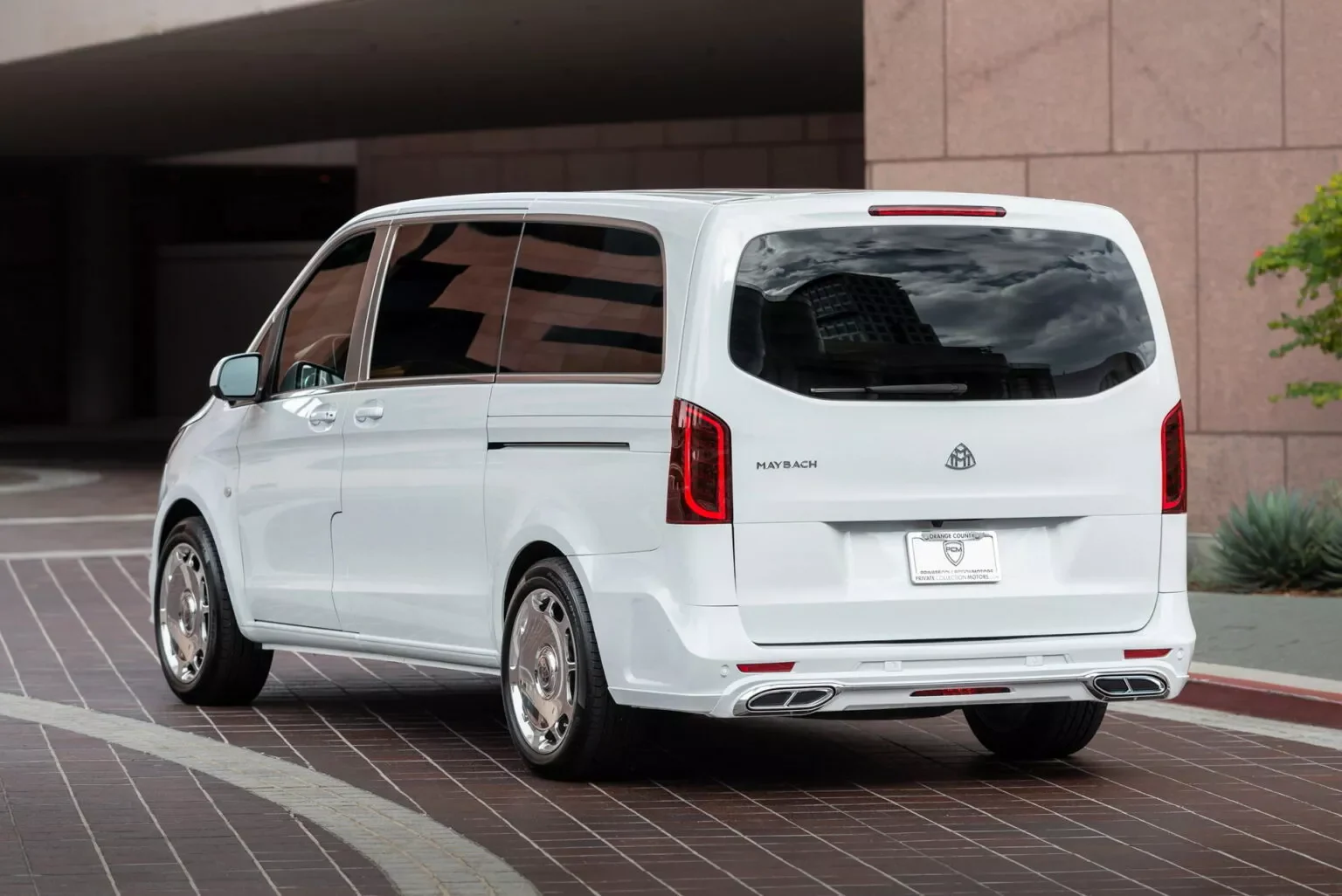 รูปชุดแต่ง ชุดแต่ง Mercedes-Benz V Class Vitto W639 2012 2015 เป็นปี 2023 Maybach ภาพที่ 11