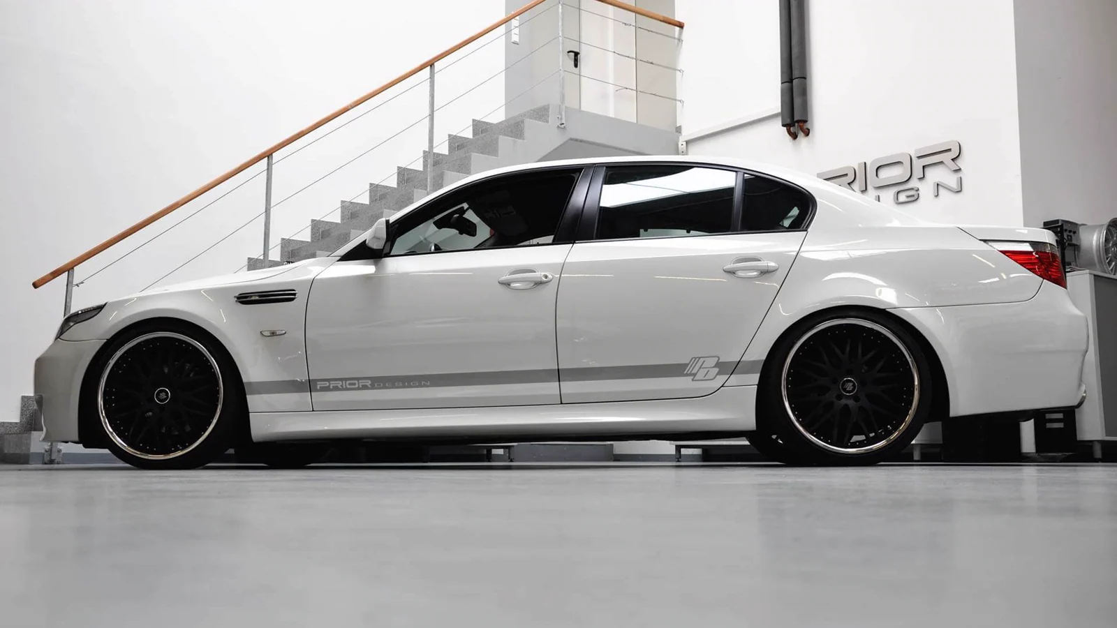 รูปชุดแต่ง ชุดแต่ง BMW Series5 E60 2003 2010 M5 ภาพที่ 3