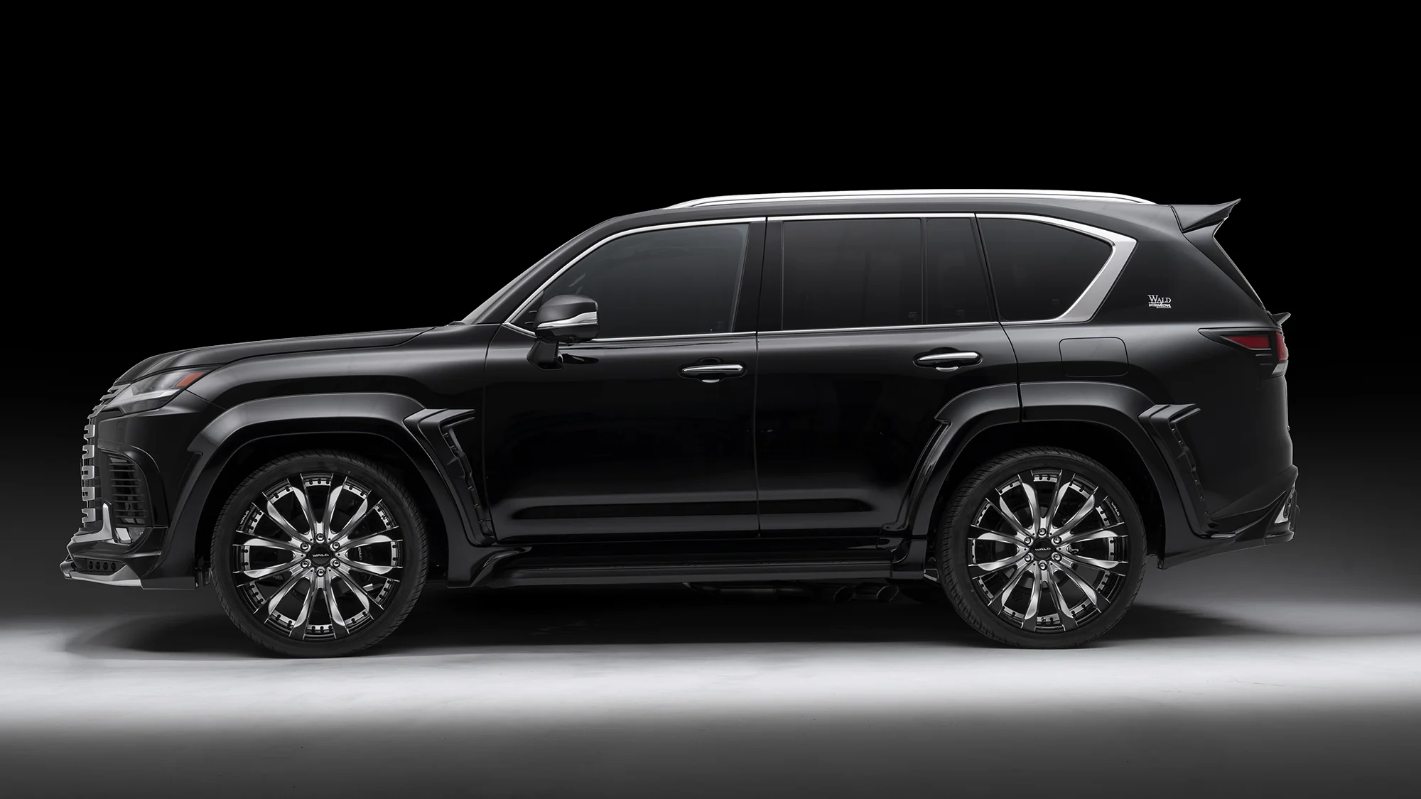 ชุดแต่ง LEXUS LX600/700h WALD Japan สปอร์ตไลน์ แบล็กไบซัน เอดิชัน ภาพ 27