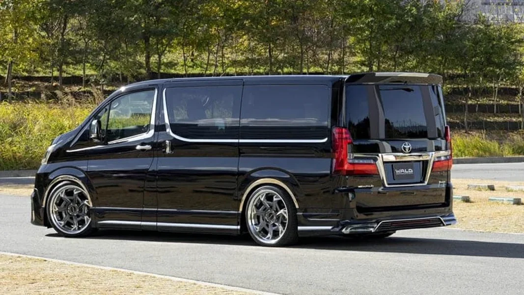 รูปชุดแต่ง ชุดแต่ง TOYOTA Commuter รถตู้ 2019 2025 WALD ภาพที่ 10