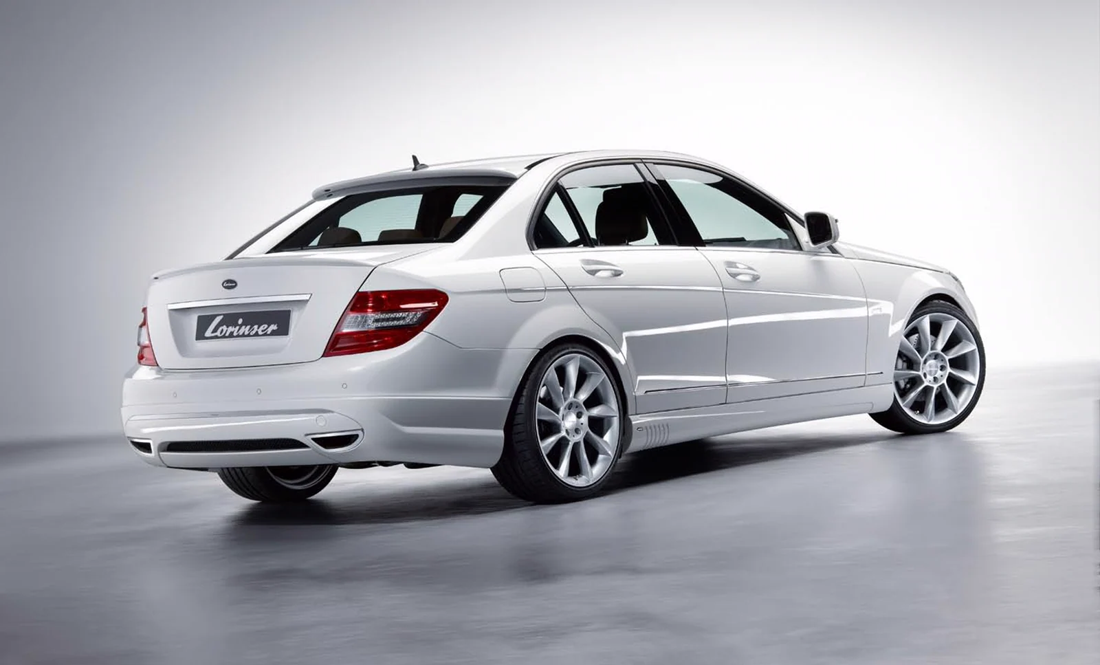 รูปชุดแต่ง ชุดแต่ง Mercedes-Benz C Class W204 2010 2014 Lorinser W204 รุ่น 4 ประตู ภาพที่ 5