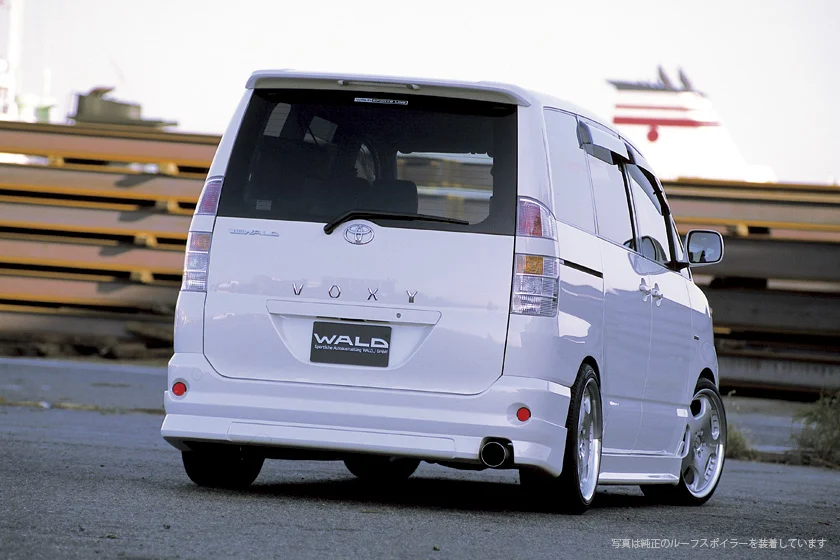 ชุดแต่ง TOYOTA VOXY WALD Japan สปอร์ตไลน์ ภาพ 8