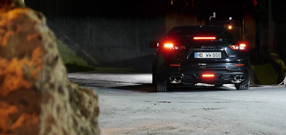 ชุดแต่ง MASERATI GHIBLI WALD Japan สปอร์ตไลน์ แบล็กไบซัน เอดิชัน ภาพ 17