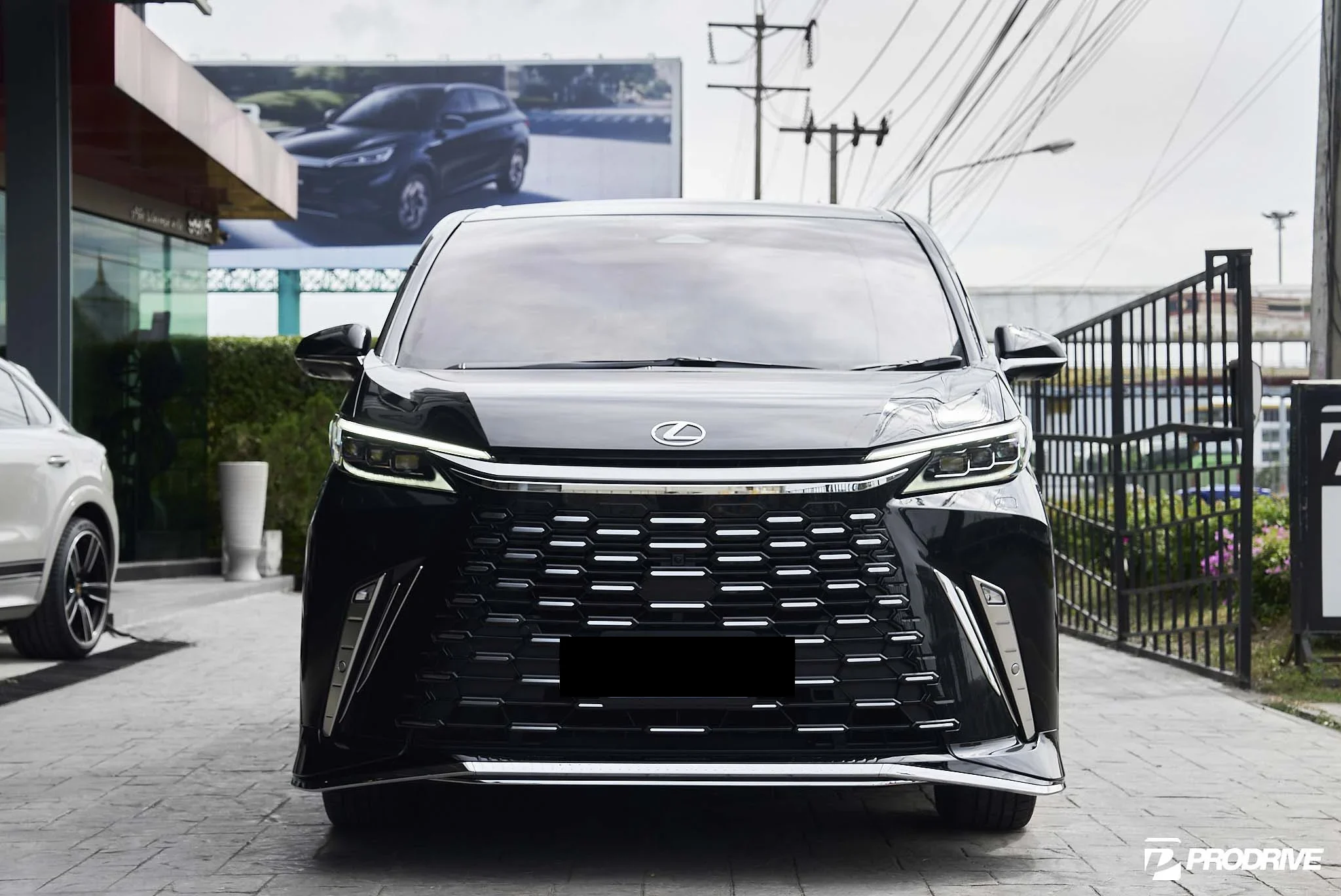 ชุดแต่ง LEXUS LM Lexus LM x Modellista Prodrive Shop ภาพ 3