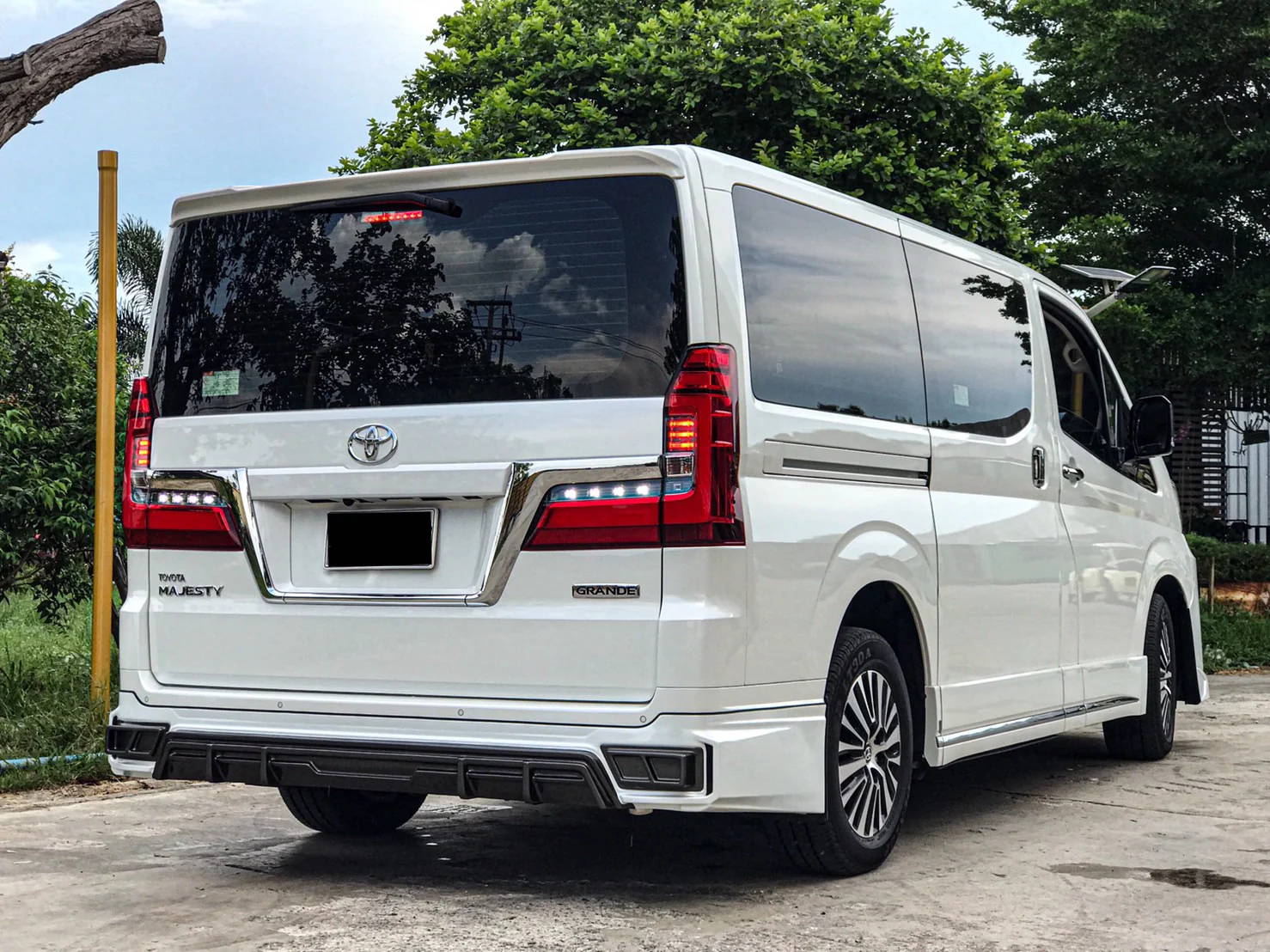 รูปชุดแต่ง ชุดแต่ง Toyota Majesty AMT ภาพที่ 6
