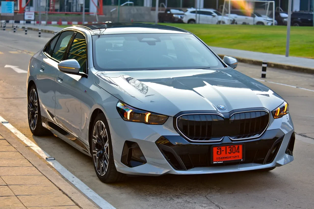รูปชุดแต่ง ชุดแต่ง BMW Series5 G60 2024 2026 M Sport ภาพที่ 8