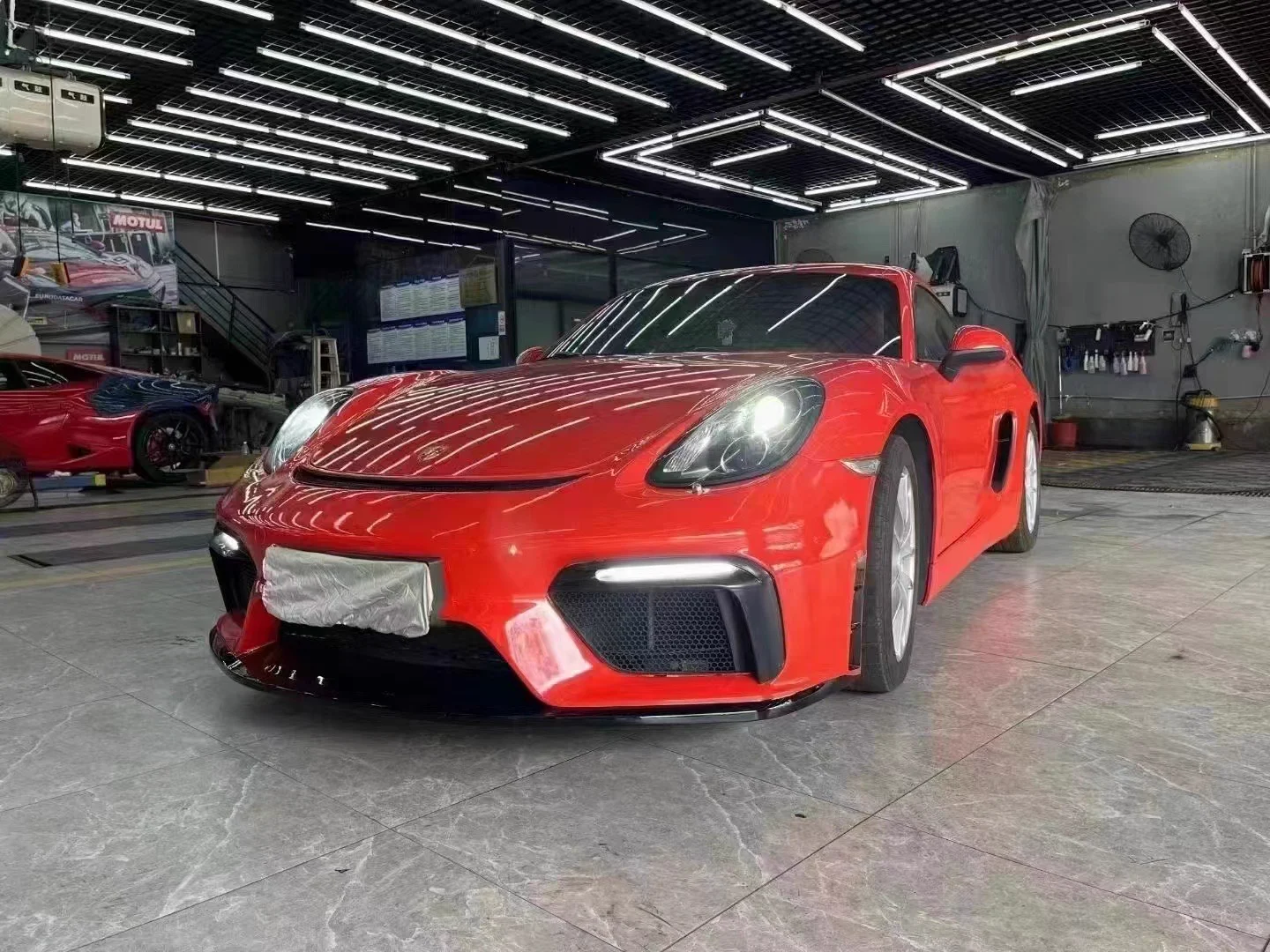 รูปชุดแต่ง ชุดแต่ง Porsche Cayman 981 GT4 ภาพที่ 1