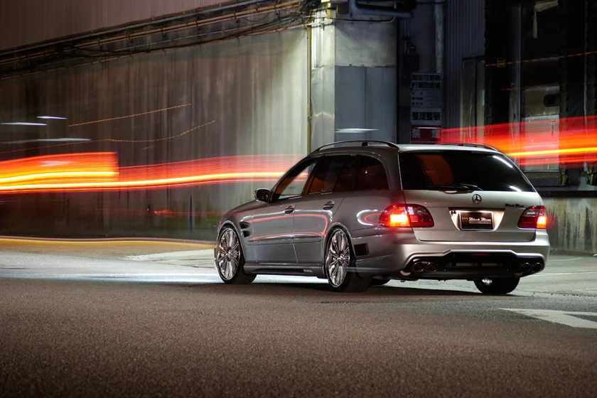 ชุดแต่ง MERCEDES-BENZ E-CLASS WAGON WALD Japan สปอร์ตไลน์ แบล็กไบซัน เอดิชัน ภาพ 4