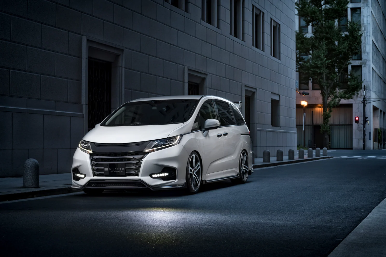 รูปชุดแต่ง ชุดแต่ง Honda Odyssey 2013 2017 MZ Speed V3 ภาพที่ 3