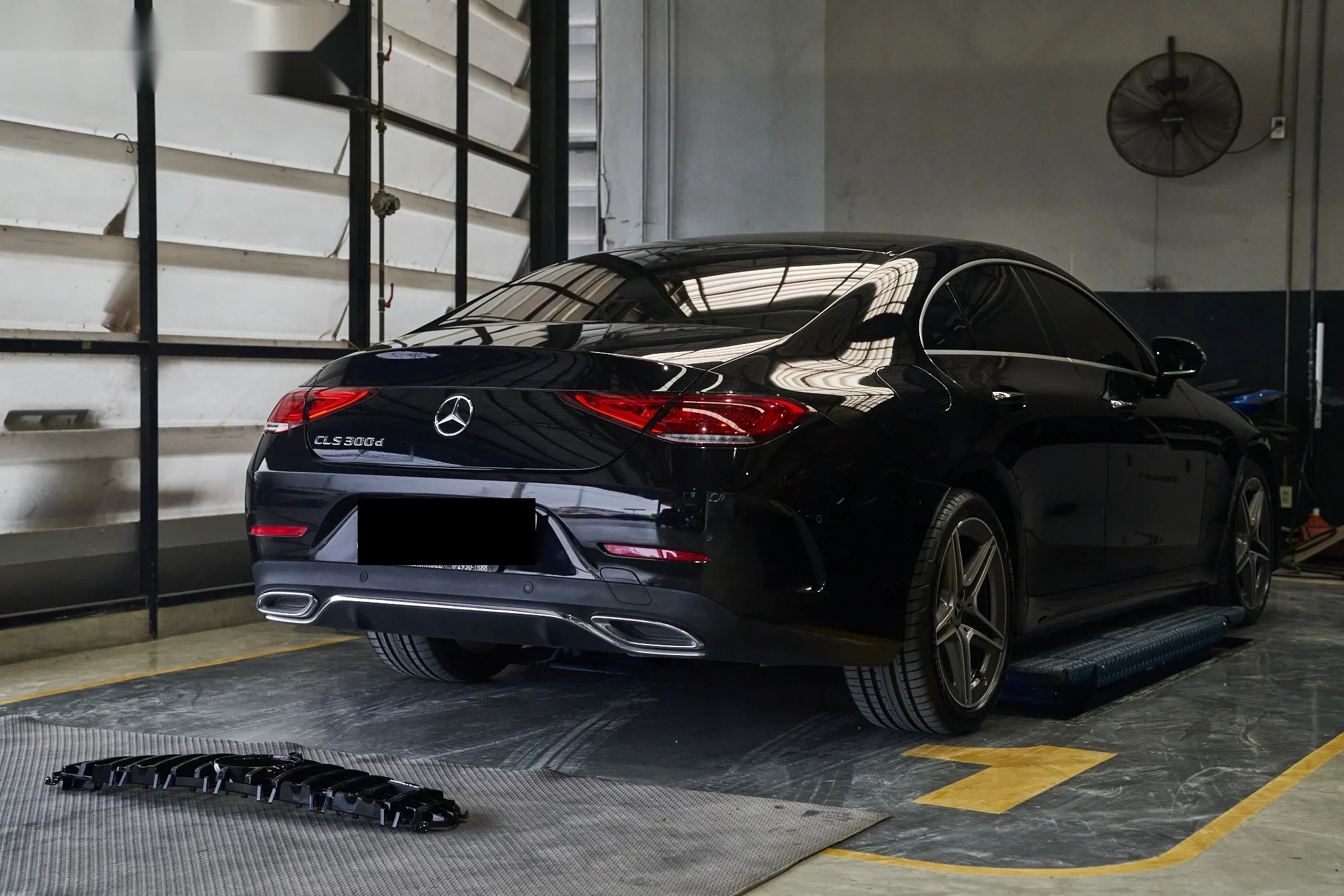 ชุดแต่ง MERCEDES BENZ C257 Mercedes-Benz CLS300d (C257) x GT Grill Prodrive Shop ภาพ 7