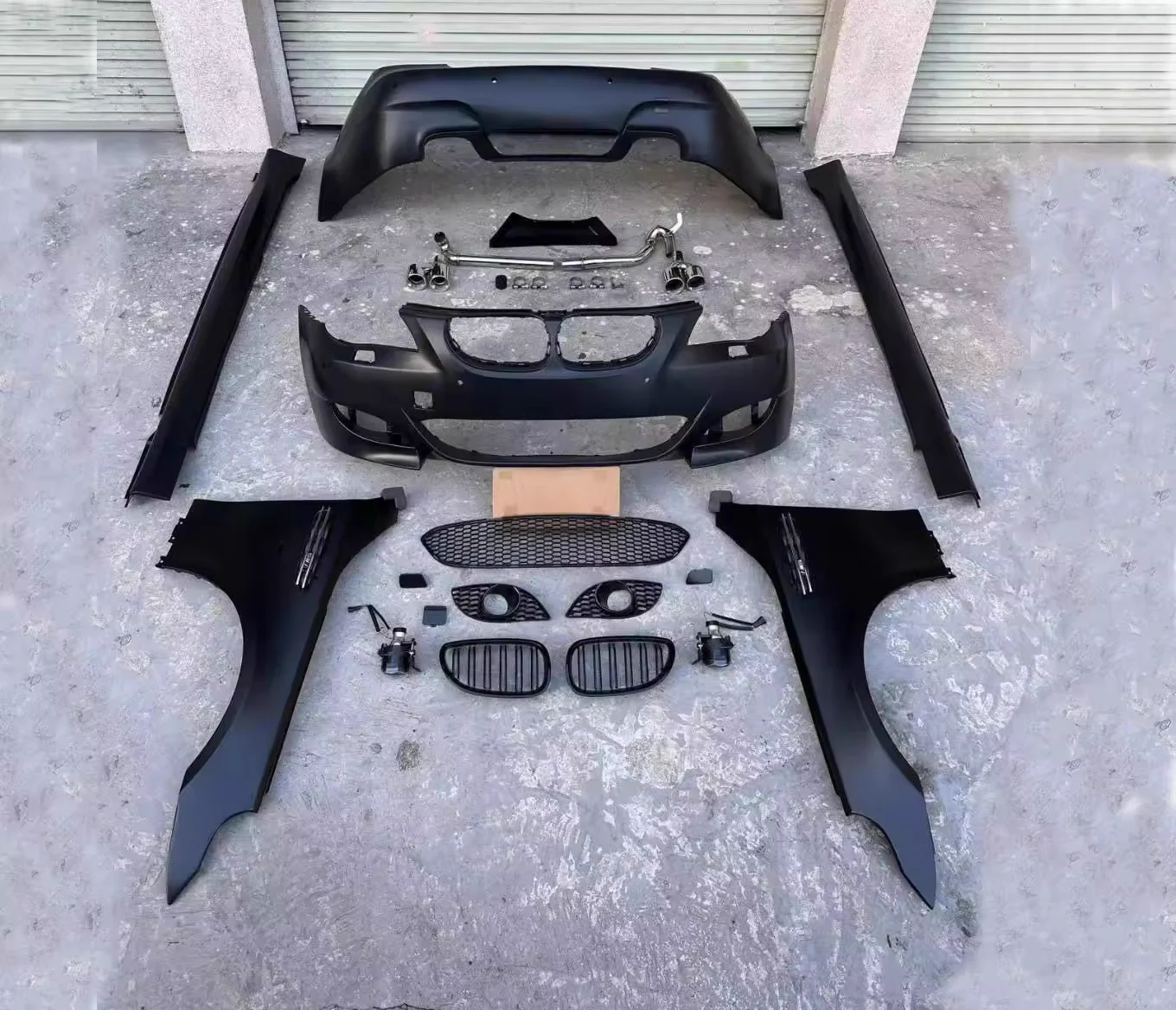 ชุดแต่ง BMW Series5 E60 2003 2010 M5