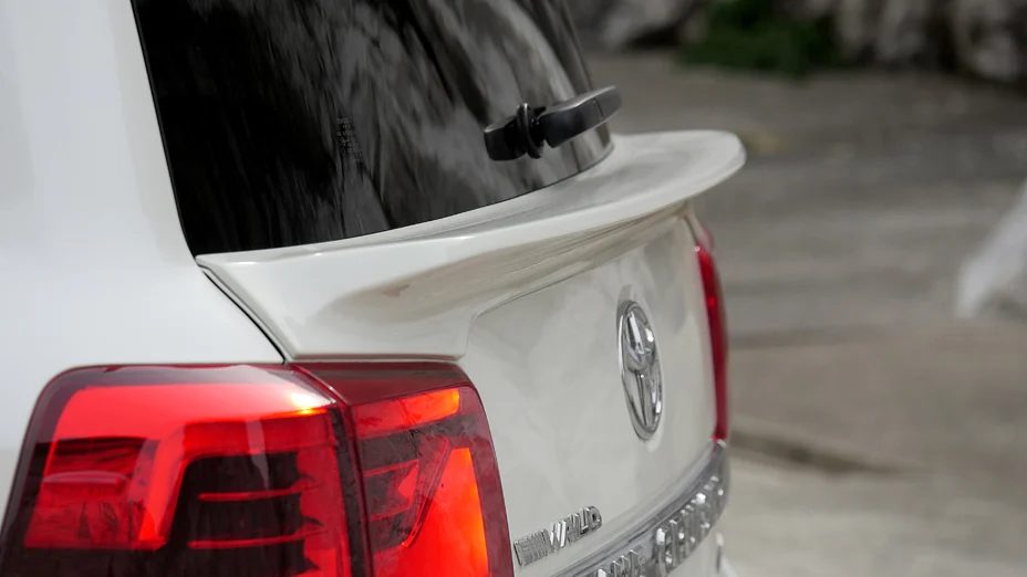 ชุดแต่ง TOYOTA LAND CRUISER 200 WALD Japan สปอร์ตไลน์ ภาพ 28