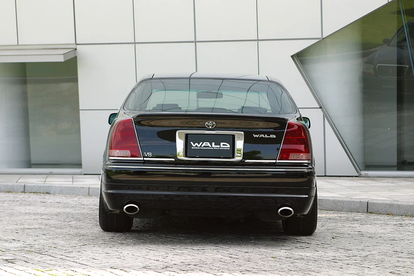 ชุดแต่ง TOYOTA CROWN MAJESTA WALD Japan เอ็กเซ็กคิวทีฟไลน์ ภาพ 8