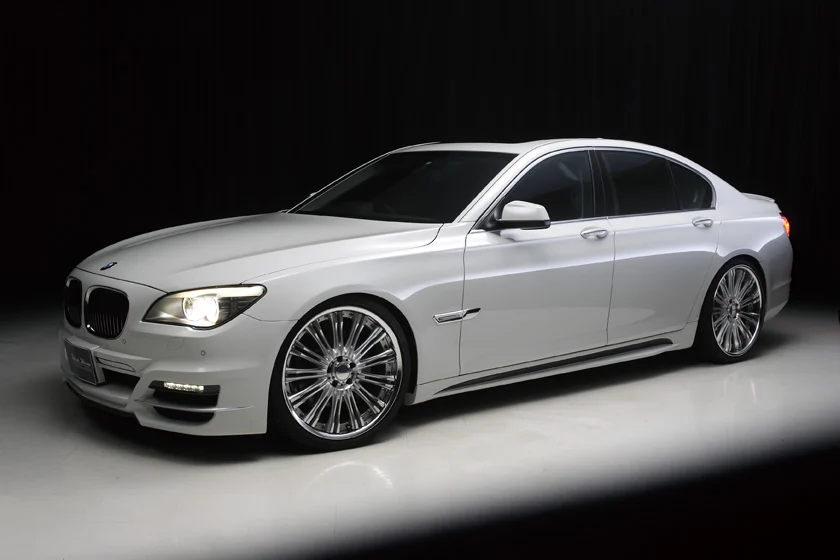 ชุดแต่ง BMW 7 Series M SPORTS WALD Japan สปอร์ตไลน์ แบล็กไบซัน เอดิชัน ภาพ 2