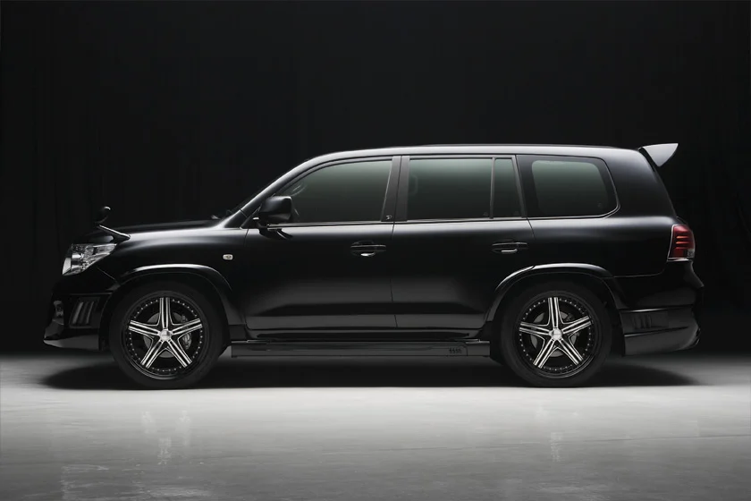ชุดแต่ง TOYOTA LAND CRUISER 200 WALD Japan สปอร์ตไลน์ แบล็กไบซัน เอดิชัน ภาพ 6
