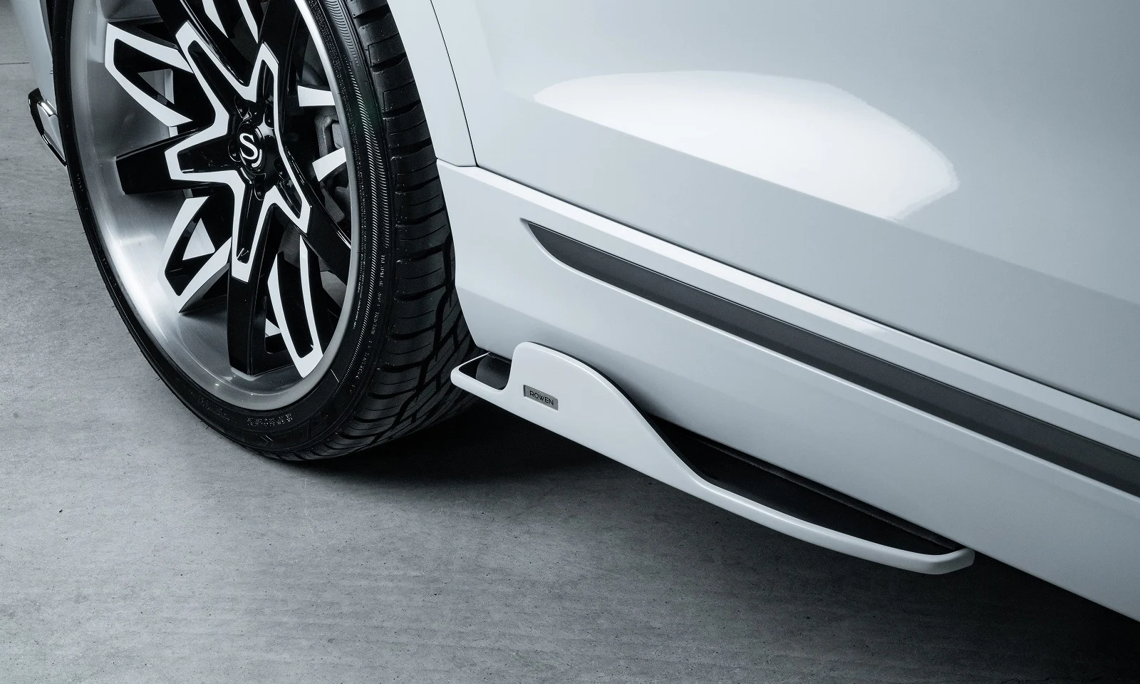ชุดแต่ง Audi AUDI Q8 55TFSI quattro S-Line Rowen Japan ภาพ 10