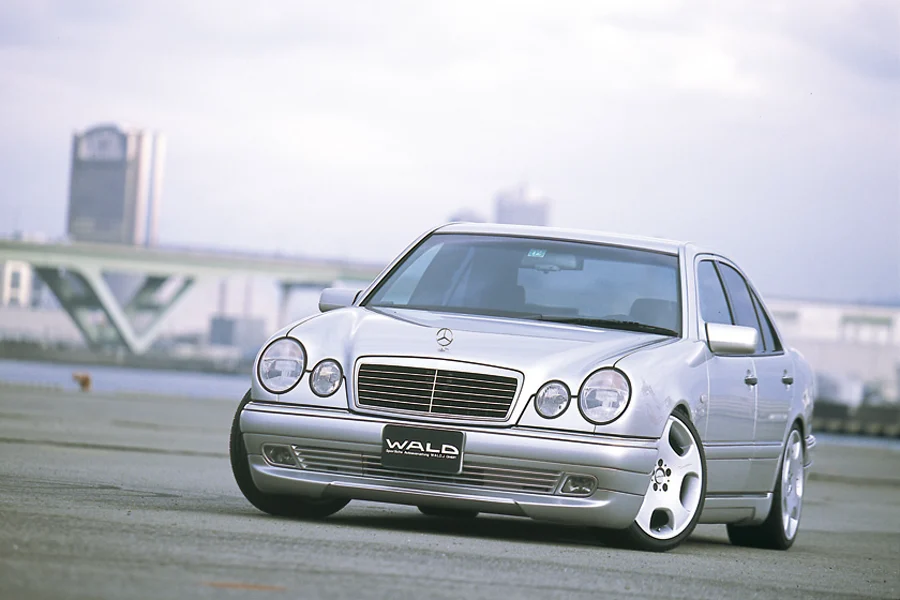 รูปชุดแต่ง ชุดแต่ง Mercedes-Benz E Class W210 WALD 4Doors 1995 2003 ภาพที่ 8