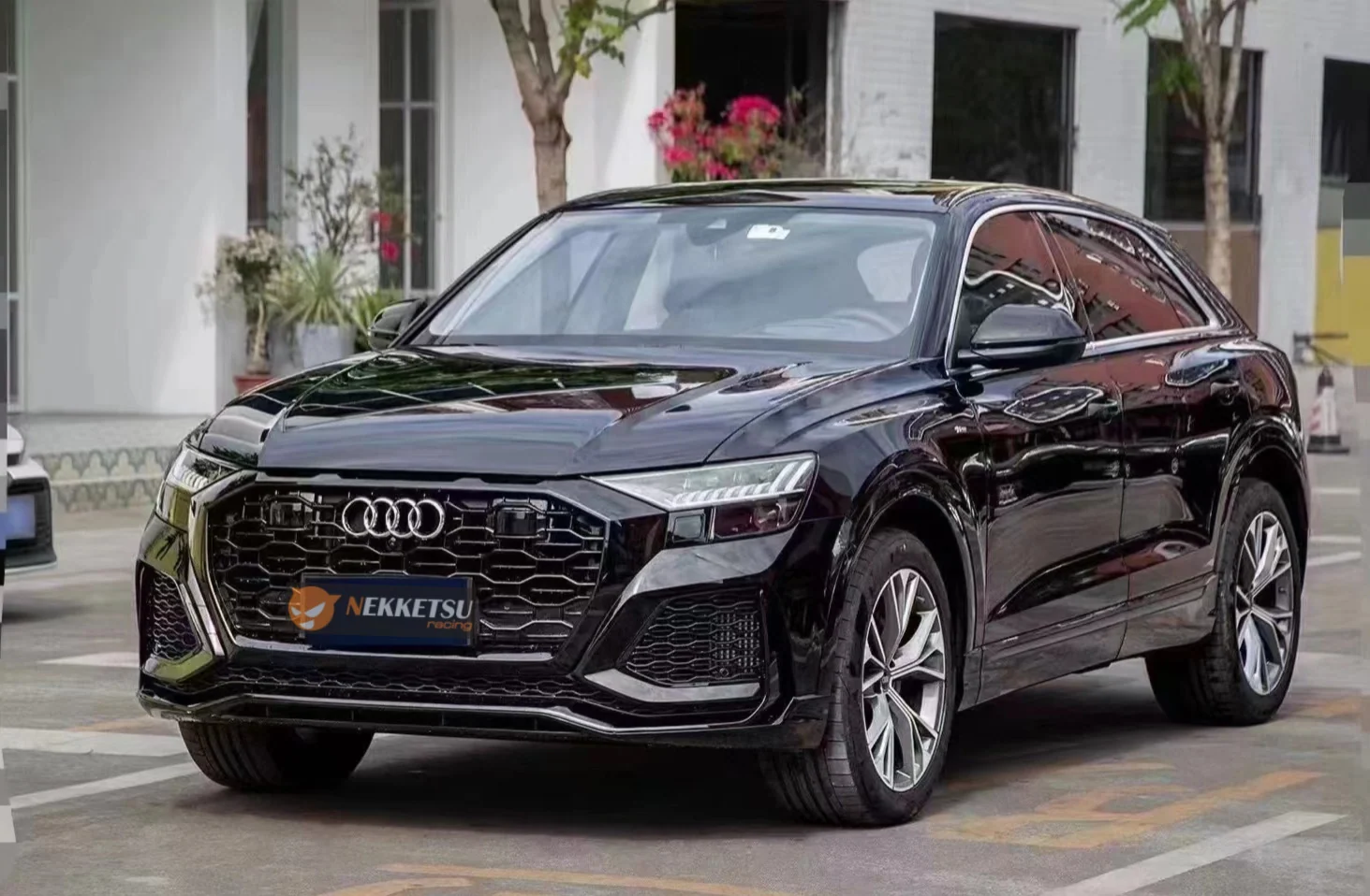 ชุดแต่ง Audi Q8 เป็น Q8RS