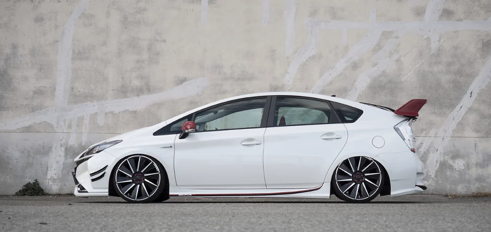 ชุดแต่ง TOYOTA PRIUS WALD Japan สปอร์ตไลน์ WALD 50 LOOK ภาพ 4