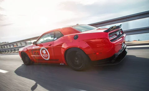 สปอยเลอร์ฝาท้ายพร้อมช่องสำหรับกล้องหลัง PD900HC Prior Design DODGE Challenger ภาพสินค้าที่เลือก
